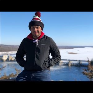 Meet your Posher, Max